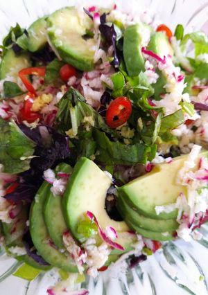 Foto de Salada de Rabanete, Chicória e Abacate