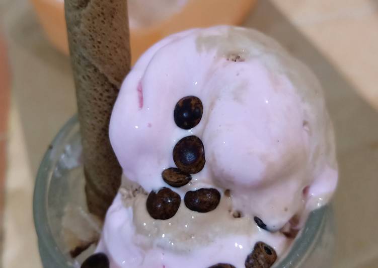 Bagaimana Membuat Es Krim Pop Ice yang Bisa Manjain Lidah