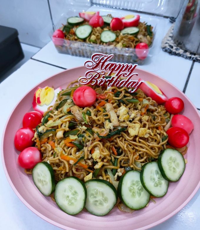 Foto resep Mie Goreng Ulang Tahun.. (Mie Goreng Panjang Umur) enyakkk😋