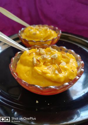 A picture of Mango shrikhand.