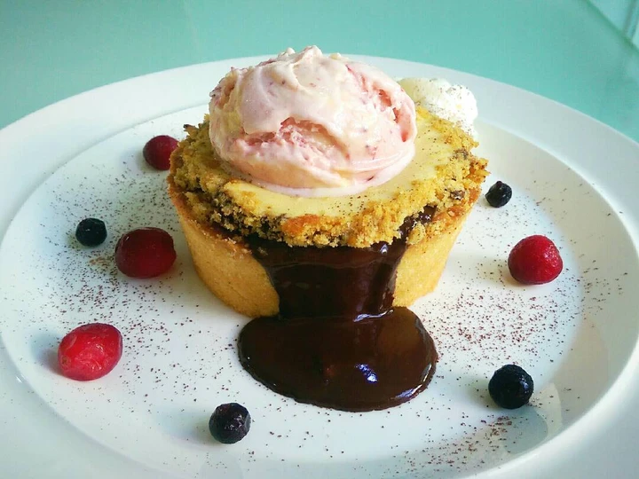 Easy Steps Make|Recipe} Exploding chocolate lava cheesecake cookie cup the Delicious, So Delicious