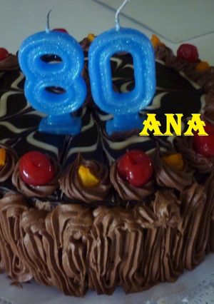 Una foto de Torta cumpleaños de varón 80 años