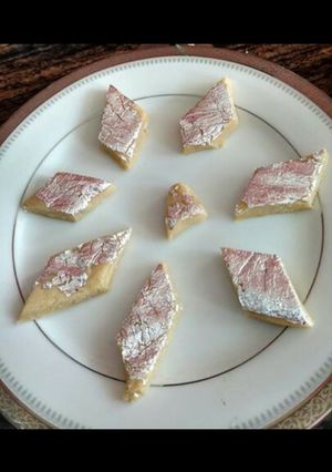 A picture of Kaju katli.