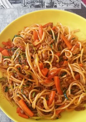 Una foto de Espagueti calabacín con pasta