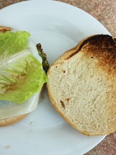 Una foto de Hamburguesa de garbanzos y espinacas