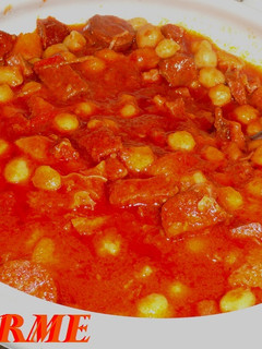 Una foto de Callos muy picantes con garbanzos