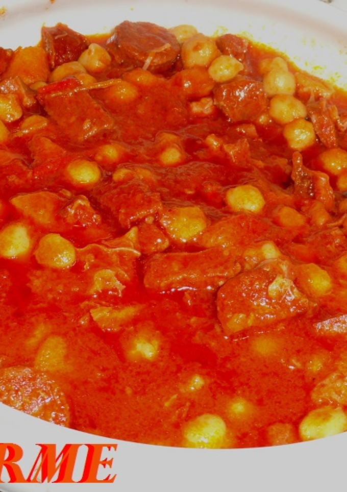 Una foto de Callos muy picantes con garbanzos