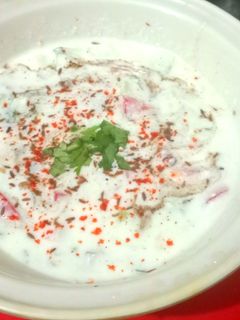 खीरे का रायता (Kheere ka raita recipe in Hindi) रेसिपी मुख्य फोटो