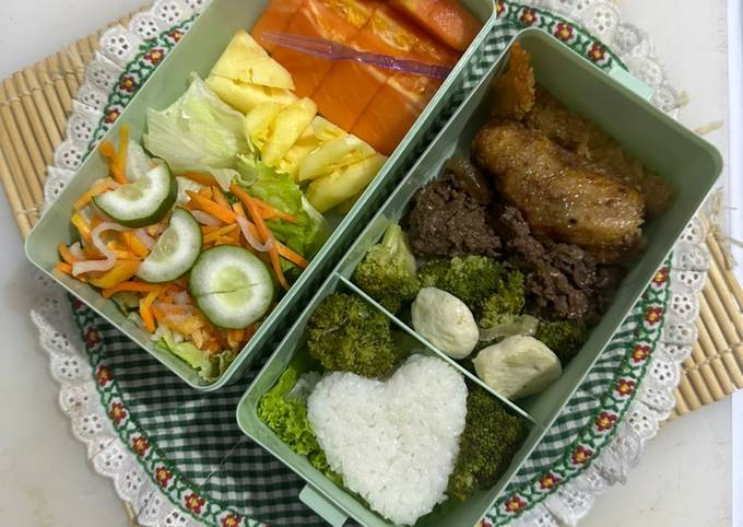 Resep Bento 3 Bekal Suami Ala Fe Oleh Cia Febri - Cookpad