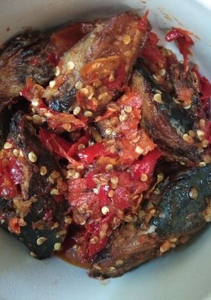Foto resep Tongkol iris sambel mateng ala2 Roemah ekka