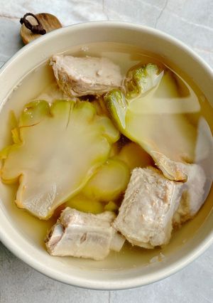 รูปของ น้ำแกงซีซวงฉ่าย / เสฉวนกระดูกหมูตุ๋น 🐷/ Sichuan vegetable soup 🥣