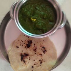 A picture of Palak Paneer.