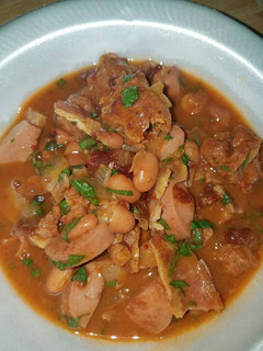 A picture of Frijoles Charros.