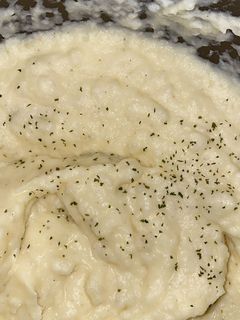 A picture of Creamy Mashed Potatoes.