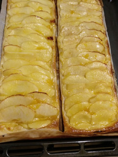 Una foto de Tarta de manzana con hojaldre