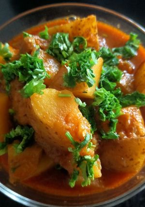 A picture of Potato-Brinjal Curry.