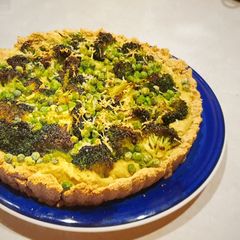 Cashew-Broccoli Tart with Oat crust A picture of Cashew-Broccoli Tart with Oat crust.