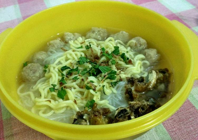 Langkah Mudah untuk Menyiapkan Bakso Ayam 🍜 yang Enak