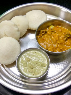 {இட்லி மட்டன் கறிக்குழம்பு} செய்முறை முக்கிய புகைப்படம்