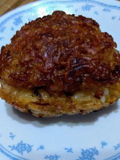 焗烤燒肉三角飯糰(宵夜)(點心) 的食譜成品照片