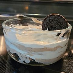 A picture of Oreo cheesecake fluff.