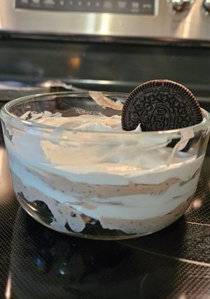 A picture of Oreo cheesecake fluff.