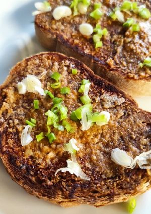 🧠🐷🤯🤤 Velős pirítós recept fotója