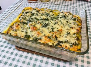 Une photo de Gratin d’épinards au jambon, pignons de pin et floraline