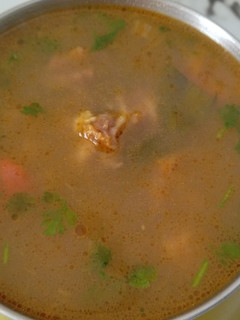 மட்டன் சூப்(mutton soup recipe in tamil) செய்முறை முக்கிய புகைப்படம்