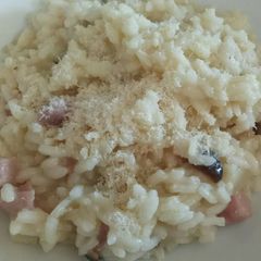 A picture of Risotto alla Brianzola.