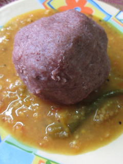 கர்நாடகா ராகி களி (raagi kali recipe in tamil) செய்முறை முக்கிய புகைப்படம்
