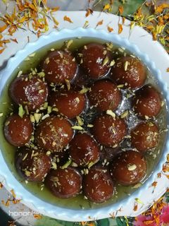गुलाब जामुन (Gulab jamun recipe in hindi) रेसिपी मुख्य फोटो