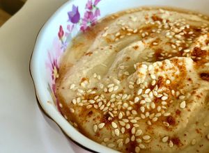 Una foto de Hummus de garbanzos