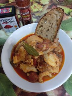 Una foto de Callos con chorizo y jamón