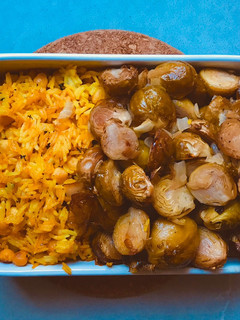 Una foto de Basmati con coles de Bruselas