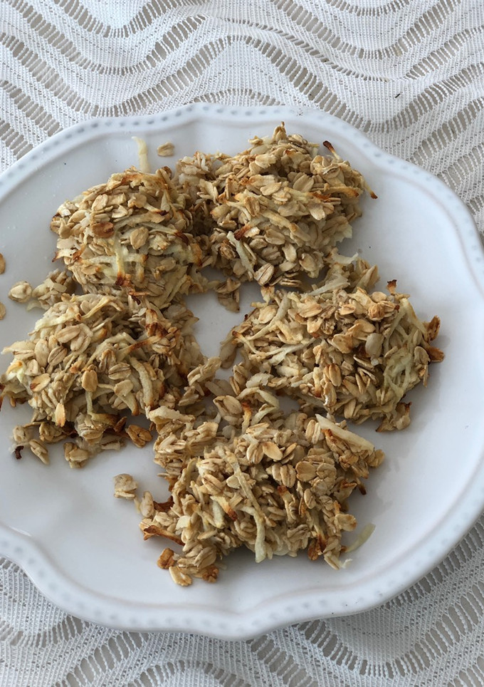 Una foto de Galletitas rústicas de Avena y Manzana 🍎 🍏