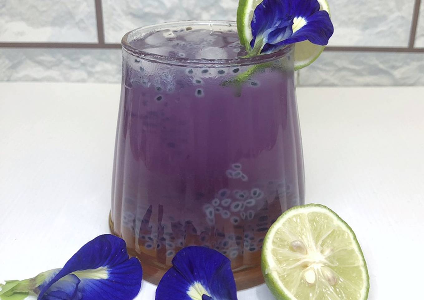 Es kembang telang