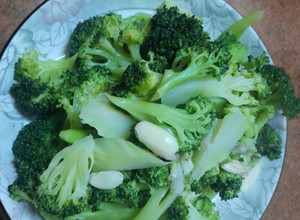 蒜香花椰菜 的食譜成品照片