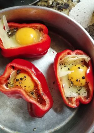 Una foto de Morrones rellenos
