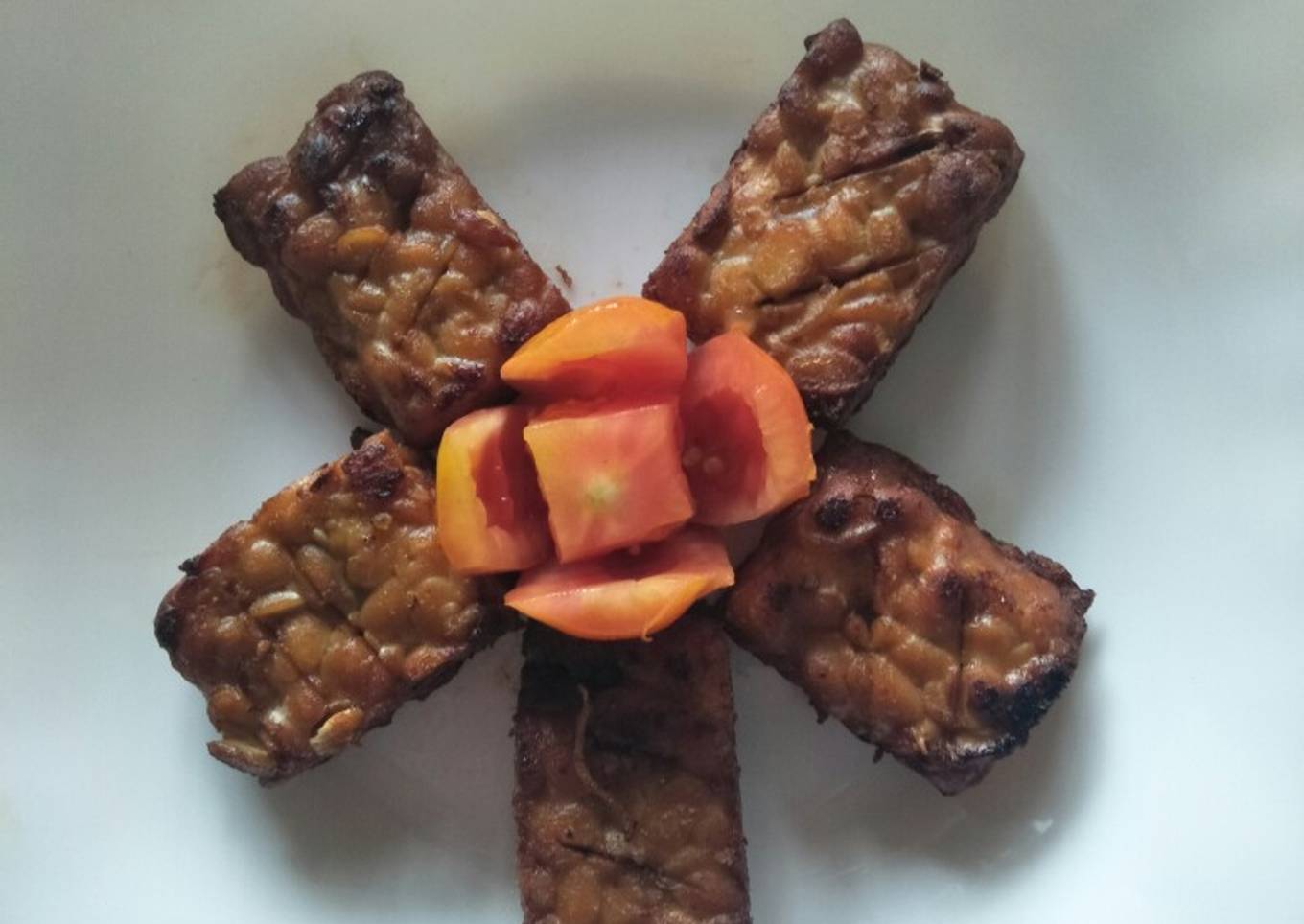 Tempe / tahu bacem