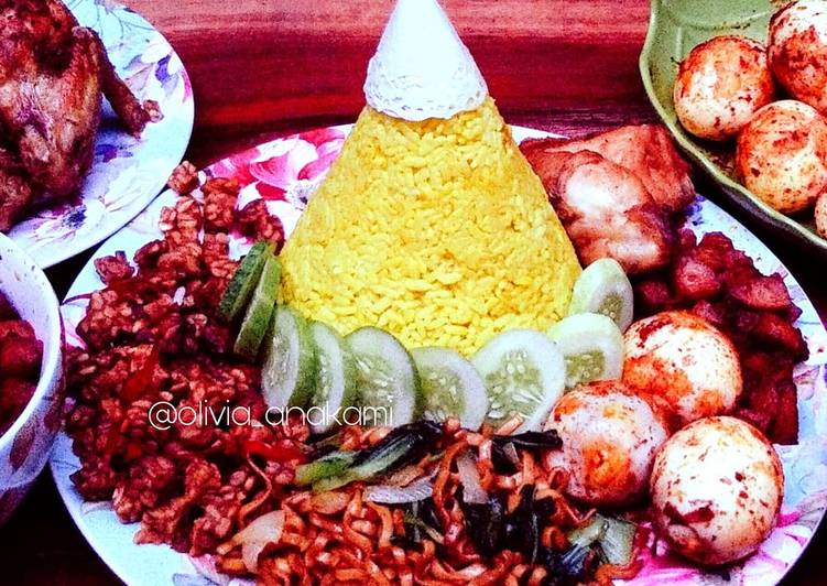 Cara Gampang Menyiapkan Nasi Kuning (rice cooker/magicom) , Menggugah Selera
