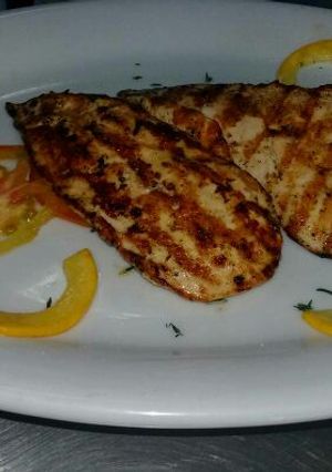Una foto de Pollo a la plancha
