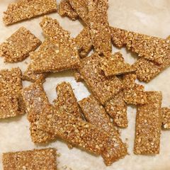 A picture of Peanut brittle snack.