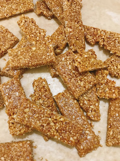 A picture of Peanut brittle snack.
