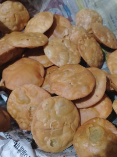 खस्ता कचौड़ी (khasta kachori recipe in hindi) रेसिपी मुख्य फोटो