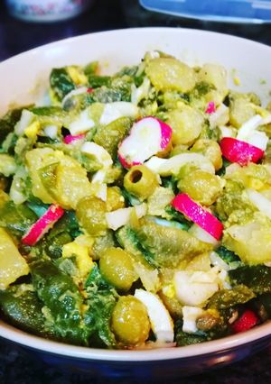 Una foto de Ensalada de patata con judías verdes y huevo