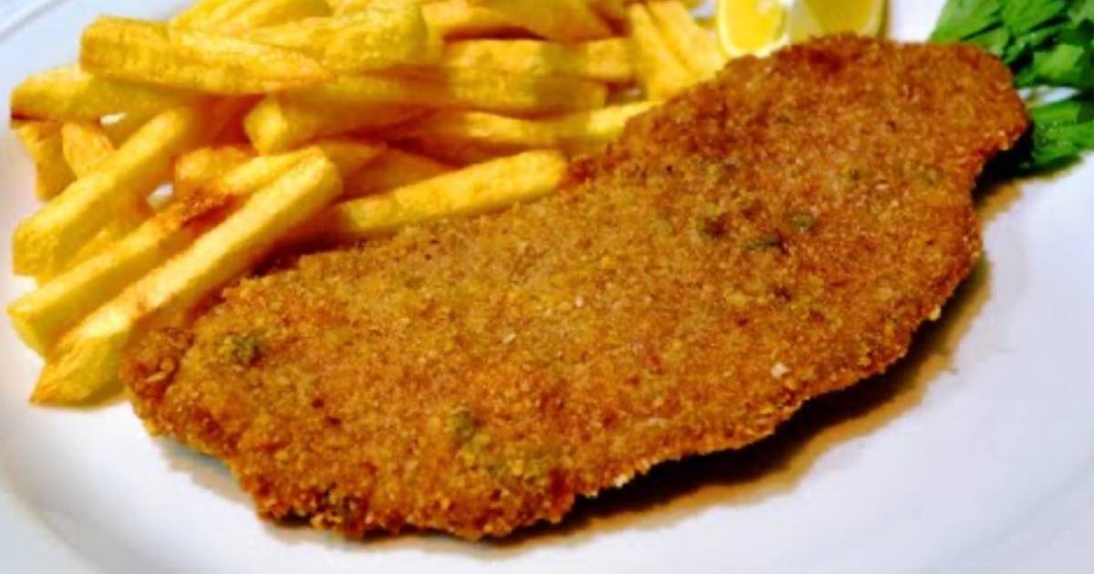 Milanesa de ternera con papas fritas Receta de Leandro Gonzalez- Cookpad