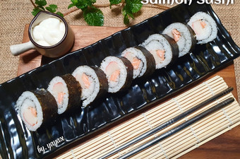 Bagaimana Membuat Salmon with crab stick sushi Anti Gagal