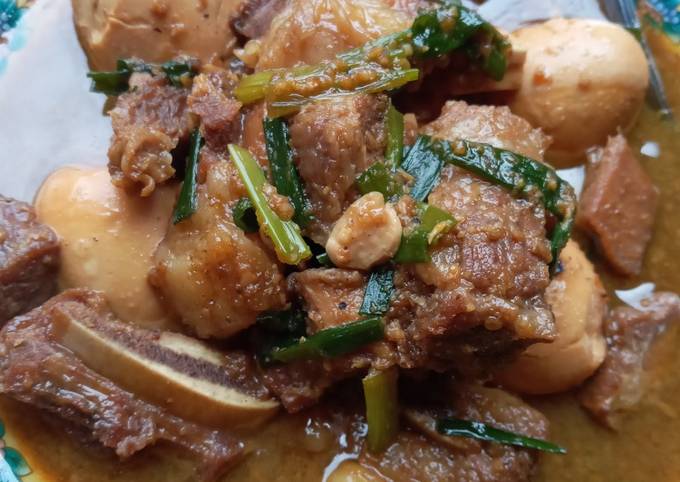 Semur Iga Sapi dan Telur