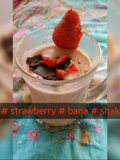 A picture of 3 Color Strawberry and Banana Shake.
